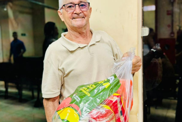 Expedito Gomes, de 64 anos, é um dos empreendedores que atuava no Shopping Popular vendendo alimentação | Foto: Merlin Pires/PMM