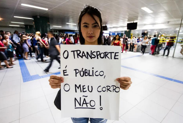 Campanhas feitas pelas próprias mulheres ajudam a coibir o crime. Foto: Dario Oliveira/Estadão