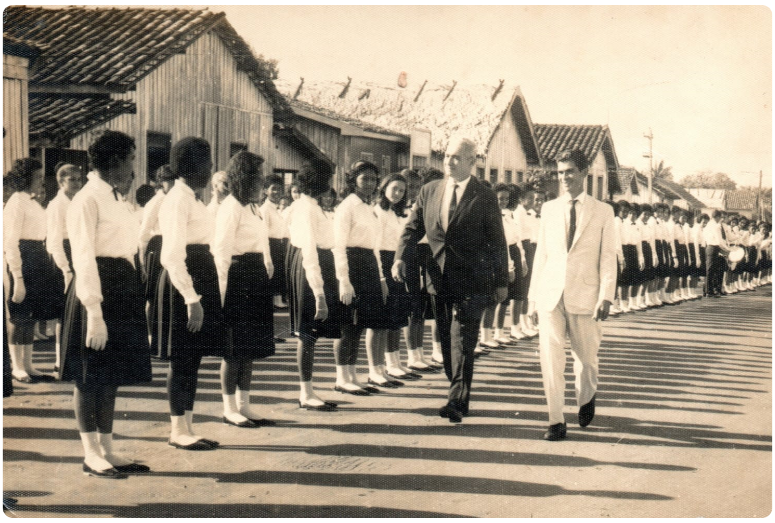 Alberto de Andrade Uchôa apresentando o educandário